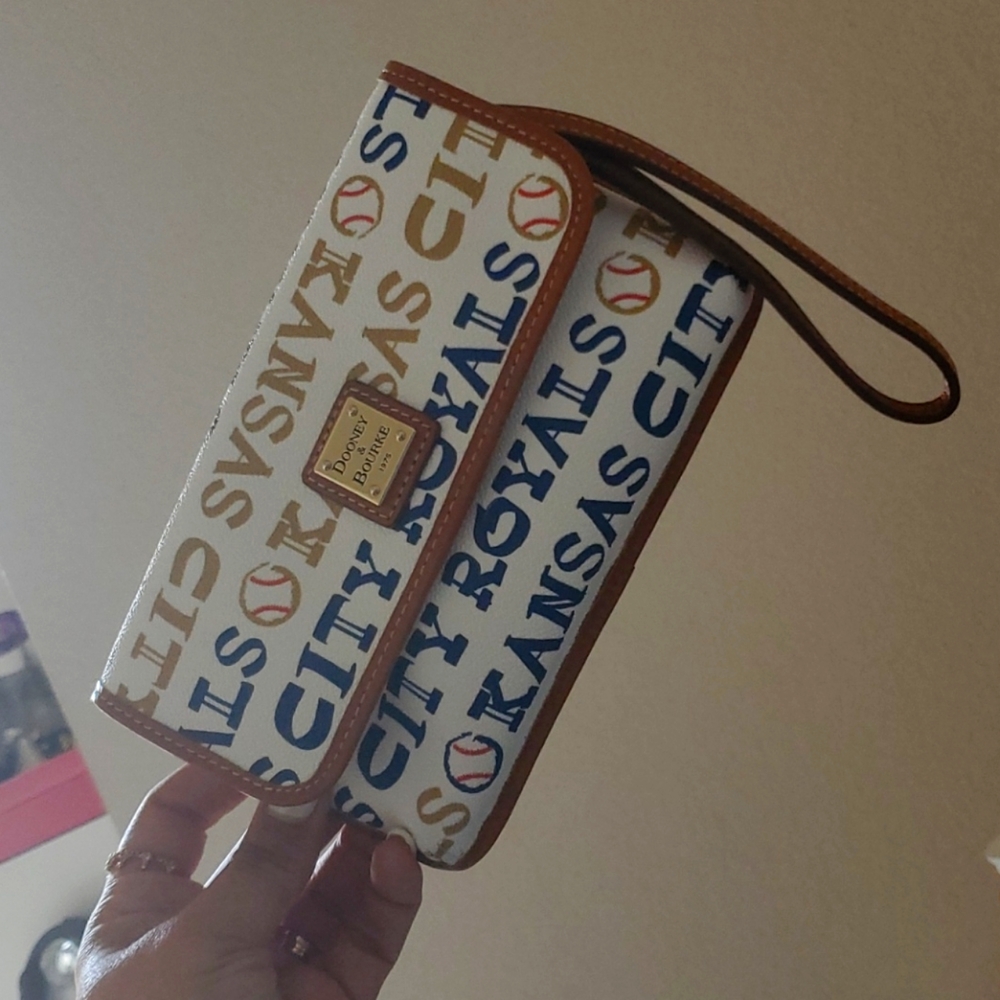 Wristlet